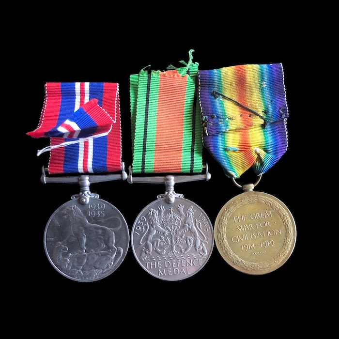 Officers Victory (M.I.D.) and WW2 pair - 4th Battalion Kings Shropshire Light Infantry. - Image 2